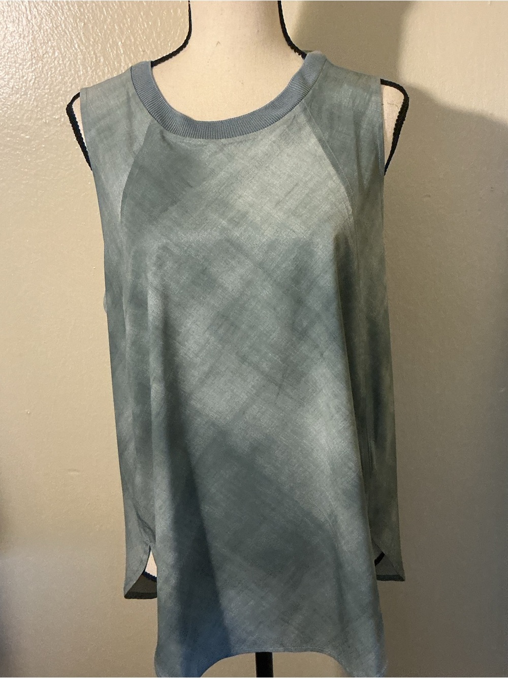 Athleta Blue-Green Tie-Dye Sleeveless Tank Size 1X